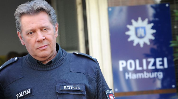 Im Gedächtnis wird Jan Fedder den Deutschen immer in Polizeiuniform bleiben.