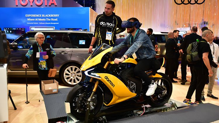Auf den ersten Blick wirkt die Damon wie ein typisches Sportmotorrad, doch ihre Technik ist in vielen Punkten zukunftsweisend.