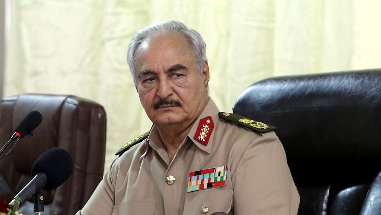 General Haftar führt seit April eine Offensive gegen Libyens Hauptstadt Tripolis.