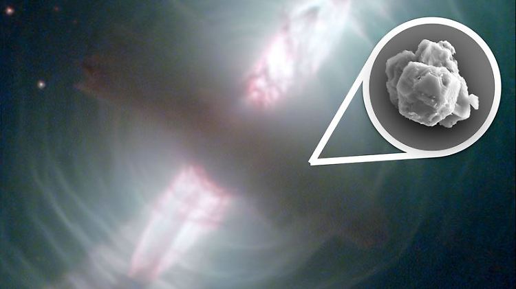 Winziges präsolares Siliziumkarbidkorn vor interstellarem Sternenstaub.