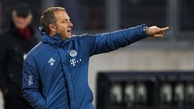 Gibt die Richtung für die Rückrunde vor: Hansi Flick will mit dem FC Bayern Titel holen und über den Sommer hinaus Cheftrainer bleiben.