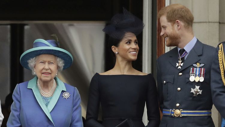 "Launisch und selbstsüchtig" seien die Forderungen des Paares gegenüber der Queen gewesen.