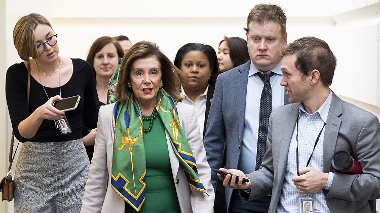 Nancy Pelosi hat bei dem Impeachment-Verfahren die Zügel in der Hand.