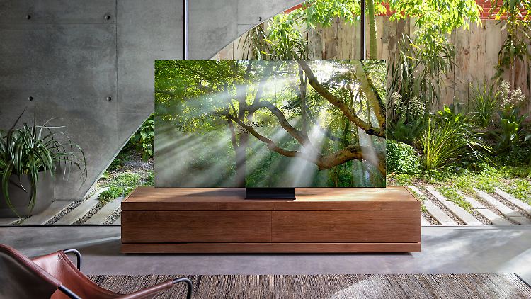 Samsungs fast randloser QLED-Fernseher Q950TS war ein 8K-Highlight der CES 2020.