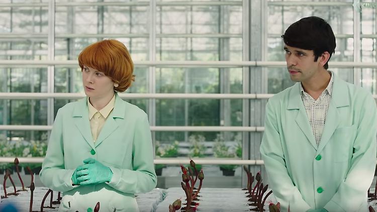 Wäre es nicht furchtbar, wenn man seine echten Gefühle verlöre? Beecham mit Ben Wishaw in einer Labor-Szene.