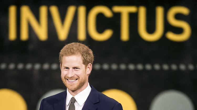Bei dem Wettbewerb in Toronto zeigten sich Prinz Harry und Meghan zum ersten Mal als Paar in der Öffentlichkeit.