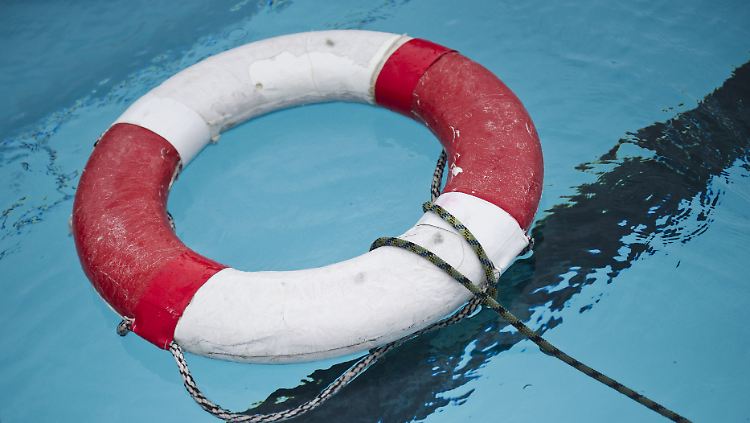 Von dem Ausflug ins Schwimmbad wussten die Eltern des toten Jungen nichts. 