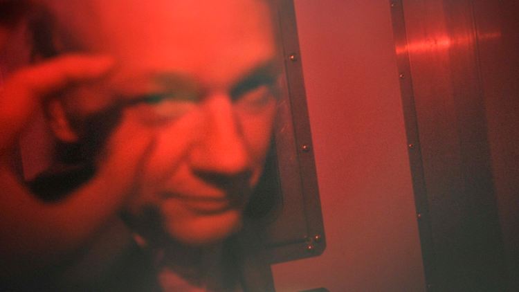 Knapp an seiner Freilassung vorbeigeschrammt: Wikileaks-Gründer Julian Assange auf dem Weg zurück ins Gefängnis.