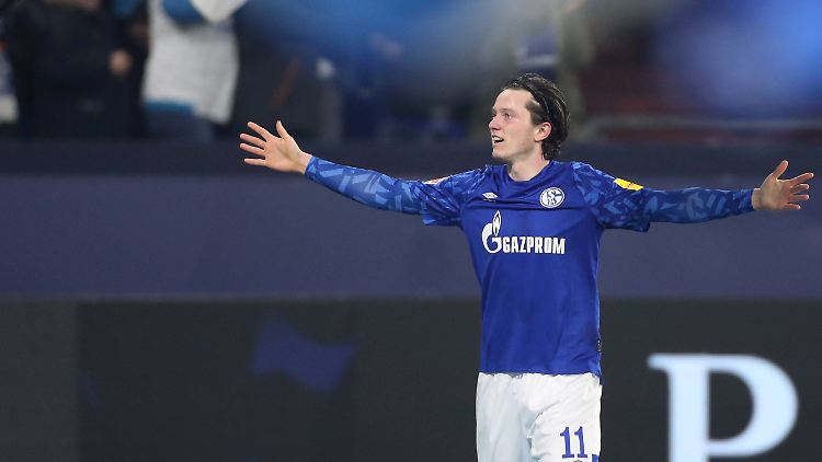 Kam aus Augsburg, sah Gelsenkirchen und traf zum Einstand: Michael Gregoritsch.