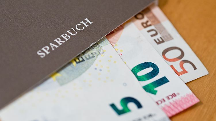 In der Regel sind reiche Privatkunden von Strafzinsen betroffen.
