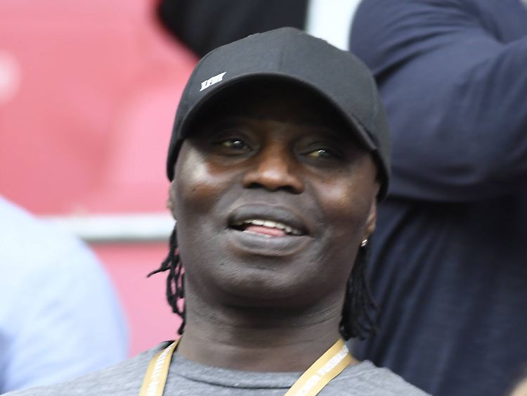Einst selbst Profi, dann lange der Berater seines Sohnes: Souleymane Sané.