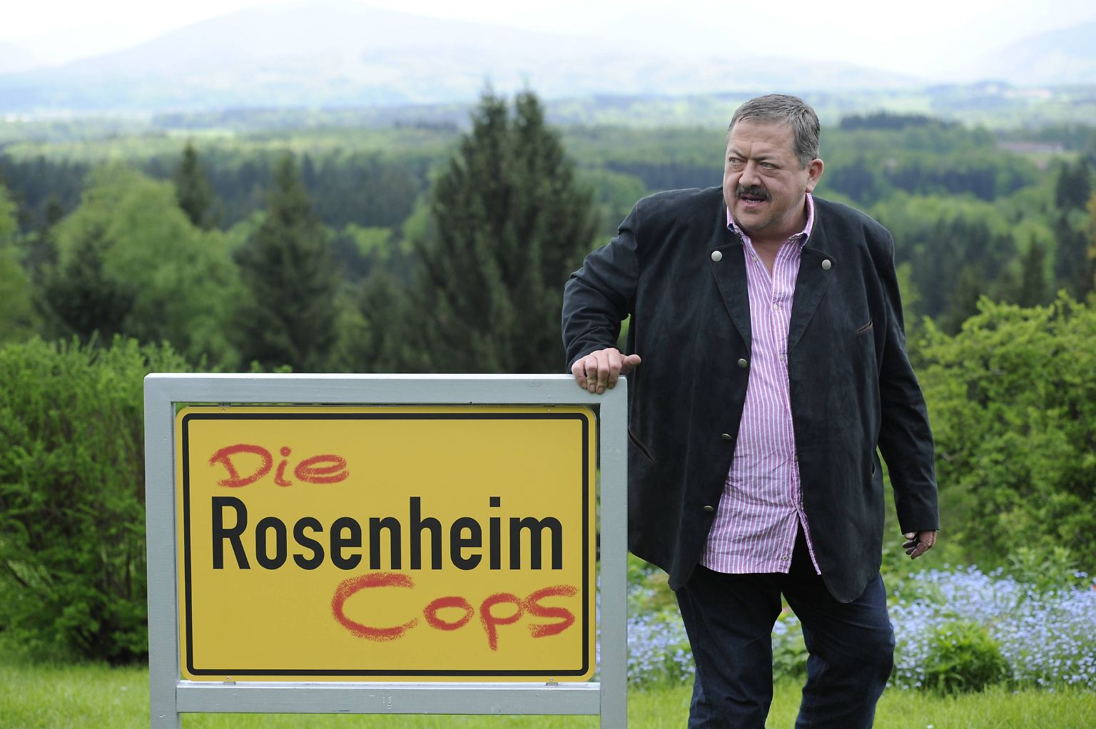 Es ist seine Rolle in der ZDF-Serie "Die Rosenheim-Cops", ...