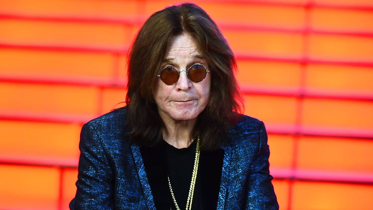 In diesem Jahr soll es für Ozzy Osbourne nun endlich zurück auf die Bühne gehen. 