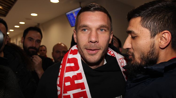 Podolski wird wohl erst mal in die Türkei ziehen, bevor er nach Köln zurückkehrt.