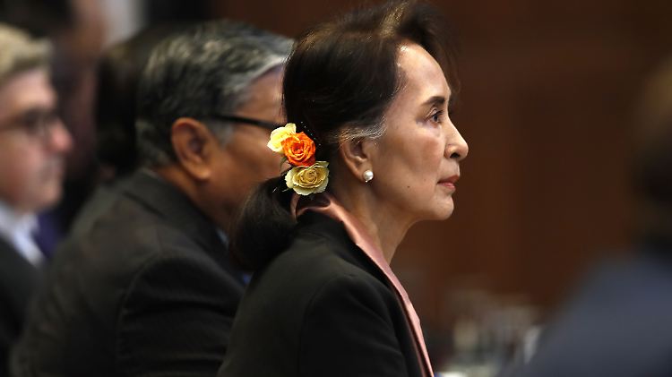 Myanmars Regierungschefin Suu Kyi streitet Völkermord-Vorwürfe weiter ab.