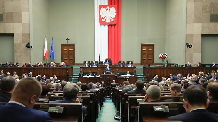 Der polnische Senat hatte das Gesetzesvorhaben der PiS eigentlich abgewiesen, diese will ihren Entwurf dennoch durchsetzen.