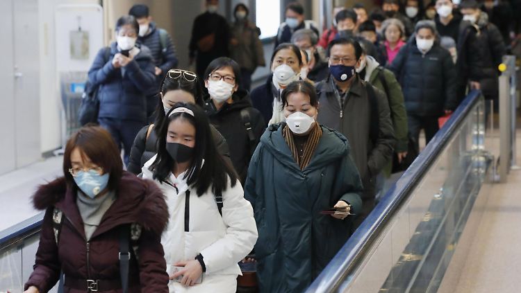 Ein aus der chinesischen Stadt Wuhan eingereister Patient im texanischen Brazos County sei womöglich mit dem Virus infiziert, teilten die örtlichen Behörden mit.