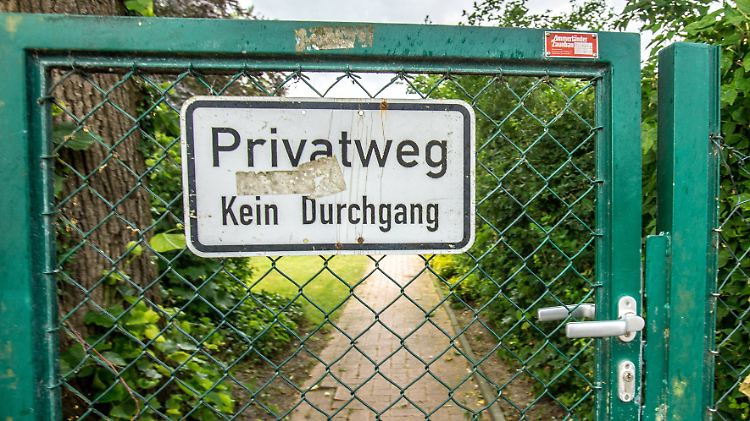 Ein Wegerecht muss im Grundbuch eingetragen sein.