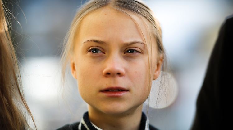 "Wir hatten einige Forderungen, aber natürlich wurden diese Forderungen komplett ignoriert", sagte Thunberg in Davos.
