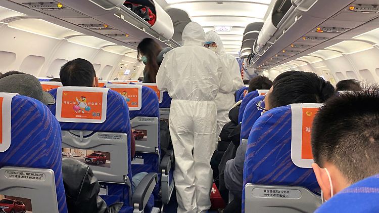 Kontrollen und Hygienemaßnahmen im Transportwesen sollen das Virus eindämmen.