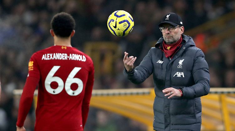Klopp und Alexander-Arnold: Beide werden beim Wiederholungsspiel fehlen.
