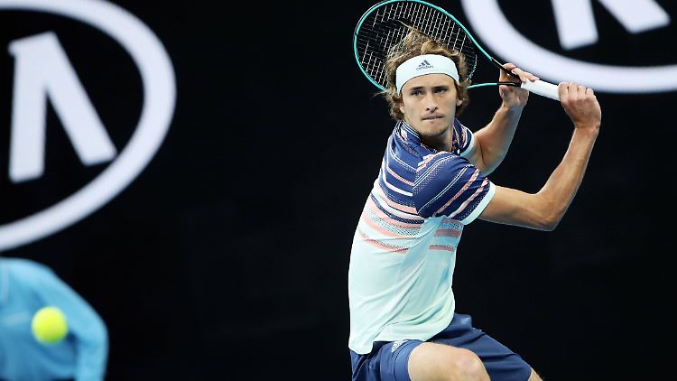 Zverev zeigt sich hochkonzentriert und fit in Melbourne.