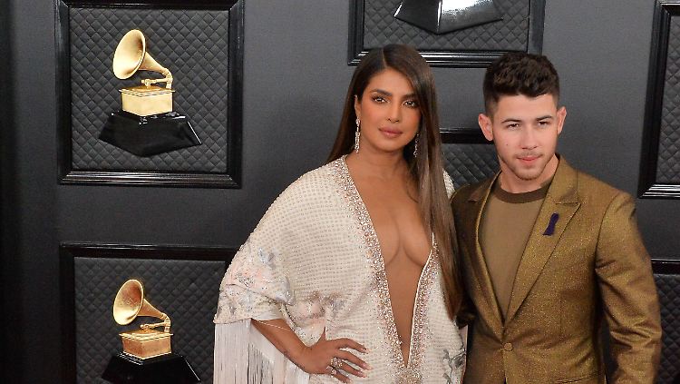 "Mommy und Daddy lieben dich", schreiben Nick Jonas und Priyanka Chopra auf Instagram.