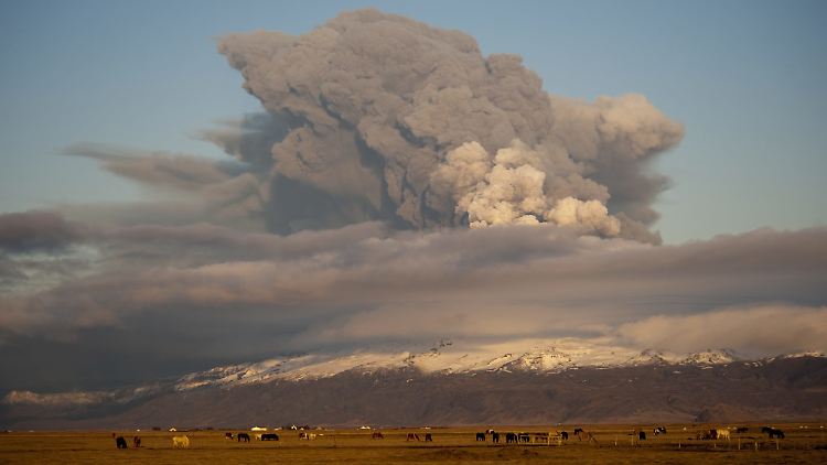 Eyjafjallajökull 2010: Den Namen des isländischen Vulkans kennt seit dem Ausbruch vor rund zehn Jahren in Europa fast jeder. Nun scheint erneut ein Vulkanausbruch auf Island bevorzustehen.