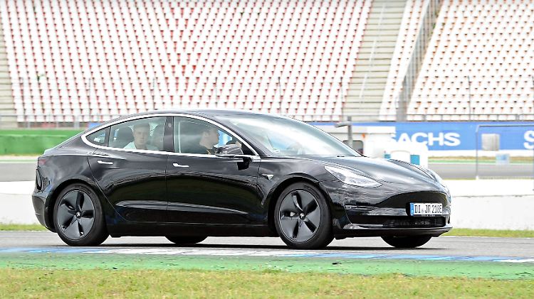 Teslas Model 3 steht auch auf der Leasingliste des Senats.