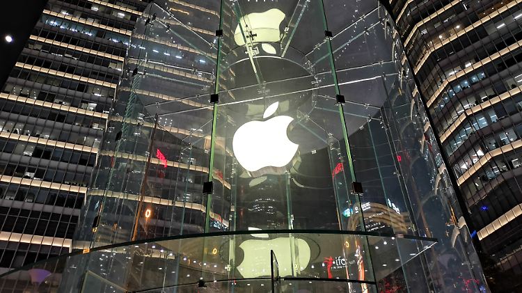 Die Apple-Aktie gewinnt auch in der Corona-Krise kräftig an Wert.