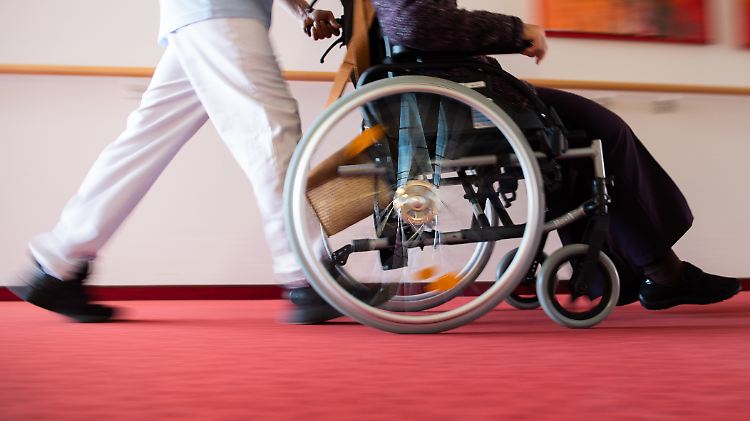 Die Eigenanteile in der Pflegeversicherung sind zuletzt spürbar gestiegen.