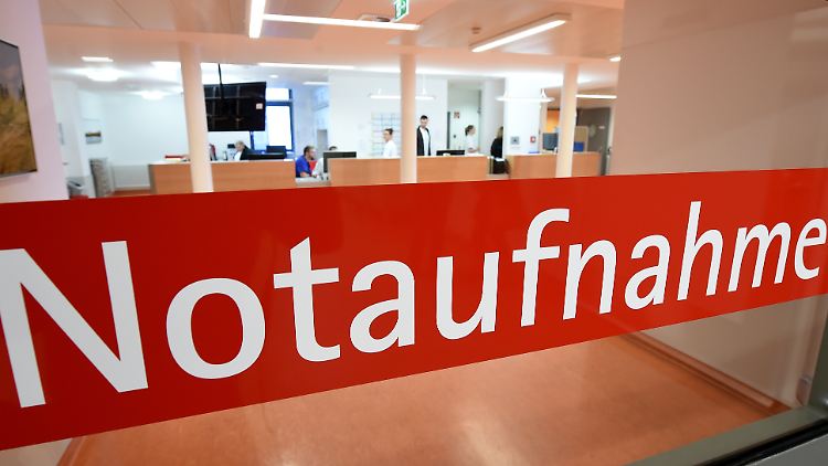 Auch in der Notaufnahme von Krankenhäusern kann es oft sehr lange dauern, bis man drankommt. Mancher wird da aggressiv.