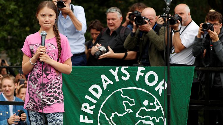 Gretha Thunberg startete 2018 in Stockholm ihren Protest. Mittlerweile folgen Tausende ihrem Beispiel.