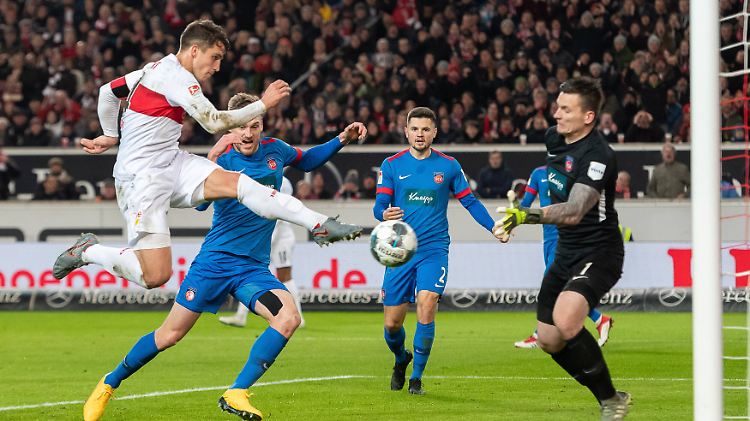 Marc-Oliver Kempf brachte den VfB schon vor der Pause auf die Siegerstraße.