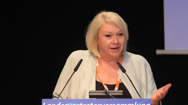 Strenz soll 22.000 Euro Bestechungsgeld angenommen haben. Deshalb musste sie bereits eine Geldstrafe bezahlen.