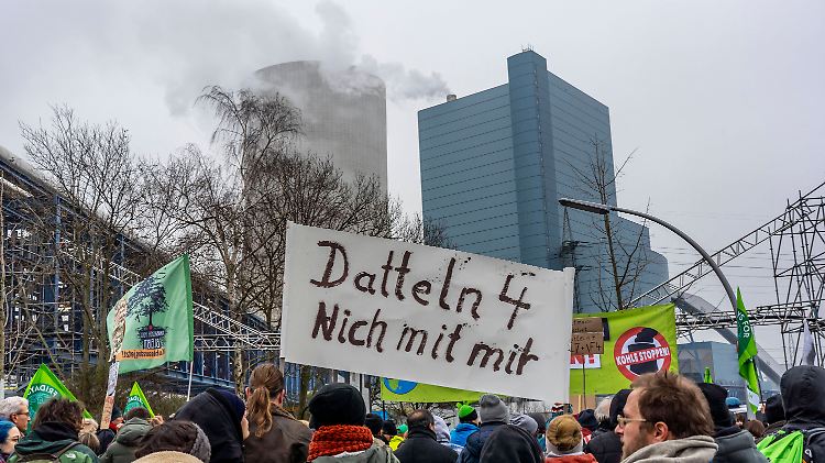 Am vergangenen Freitag gab es Proteste von Klimaschützern am Kraftwerk Datteln 4 im Ruhrgebiet.