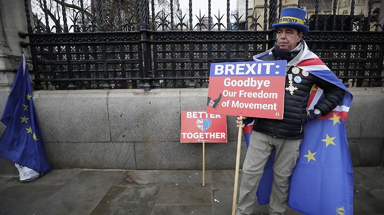 Die Sorge der Briten vor den Folgen des Brexits wächst im In- und Ausland.