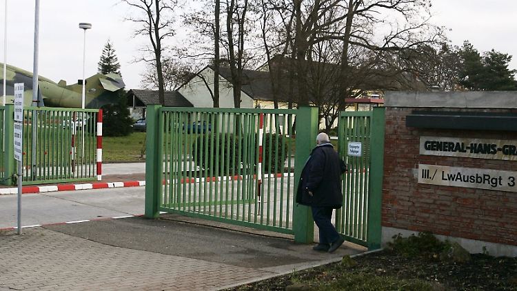 Luftwaffenstützpunkt Germersheim in Rheinland-Pfalz: Hier sollen die China-Rückkehrer medizinisch unter Beobachtung gestellt werden.