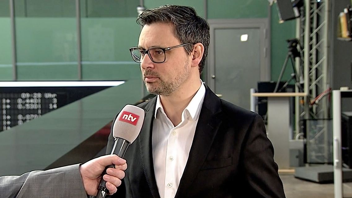 jörg funders.jpg