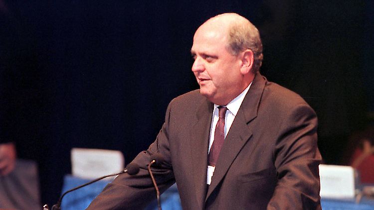 Kommt auf fünf Ehrendoktortitel in Handel, Wirtschaft und Recht: Mike Moore.