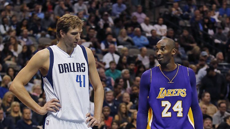 Auf dem Feld waren sie Konkurrenten: Dirk Nowitzki und Kobe Bryant.