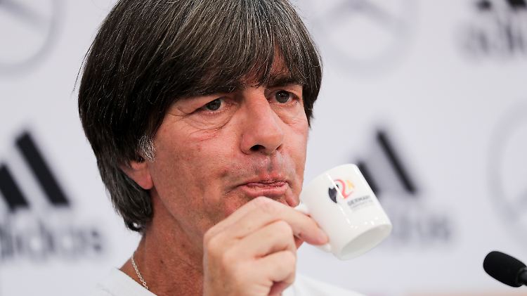 Keine Pressekonferenz ohne Espresso.