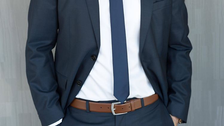 Die Fashion-Welt hält jede Menge Neuerungen für Anzugträger bereit. 