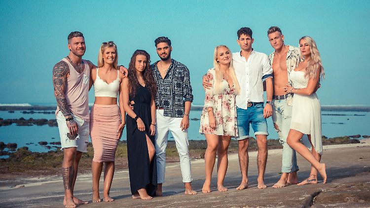 Die acht mutigen Kandidaten: Till, Hanna, Siria, Davide, Michelle, Mateo, Calvin und Pia (v.l.)