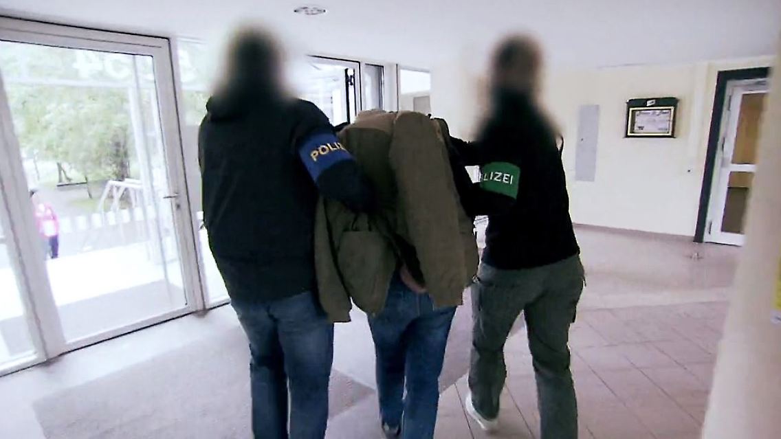 Cyberfahnder Darknet Internetkriminalität.JPG