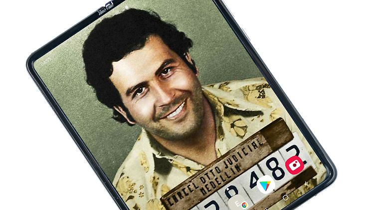 Es könnte ein dreistes Plagiat sein, vielleicht nutzt Escobar aber einfach echte Galaxy-Fold-Geräte, um leichtgläubige Käufer anzulocken.