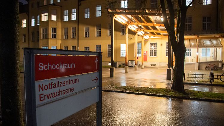 Die infizierte Familie ist gemeinsam in einem Krankenhaus untergebracht.