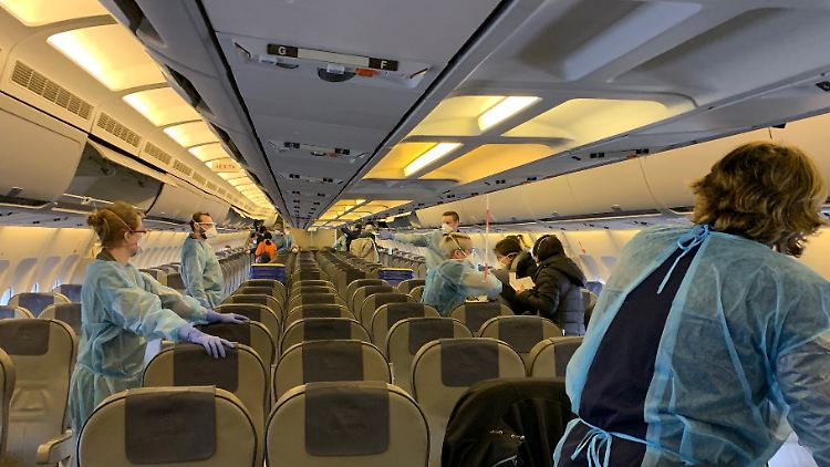 Mit Regierungsfliegern und gecharterten Maschinen wurden Hunderttausende Deutsche zurückgeholt.