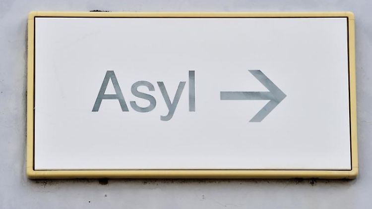 Seit dem Brand in dem griechischen Flüchtlingslager Moria ist das Thema Asyl auf der politischen Agenda wieder nach oben gewandert.