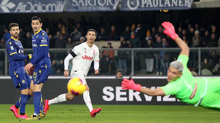 Abschließen und hinterherschauen: CR7 erzielt die zwischenzeitliche Führung für Juve.